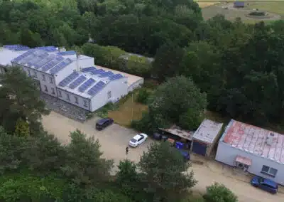 Nadzemní část bunkru v Přáslavicích pohledem z dronu